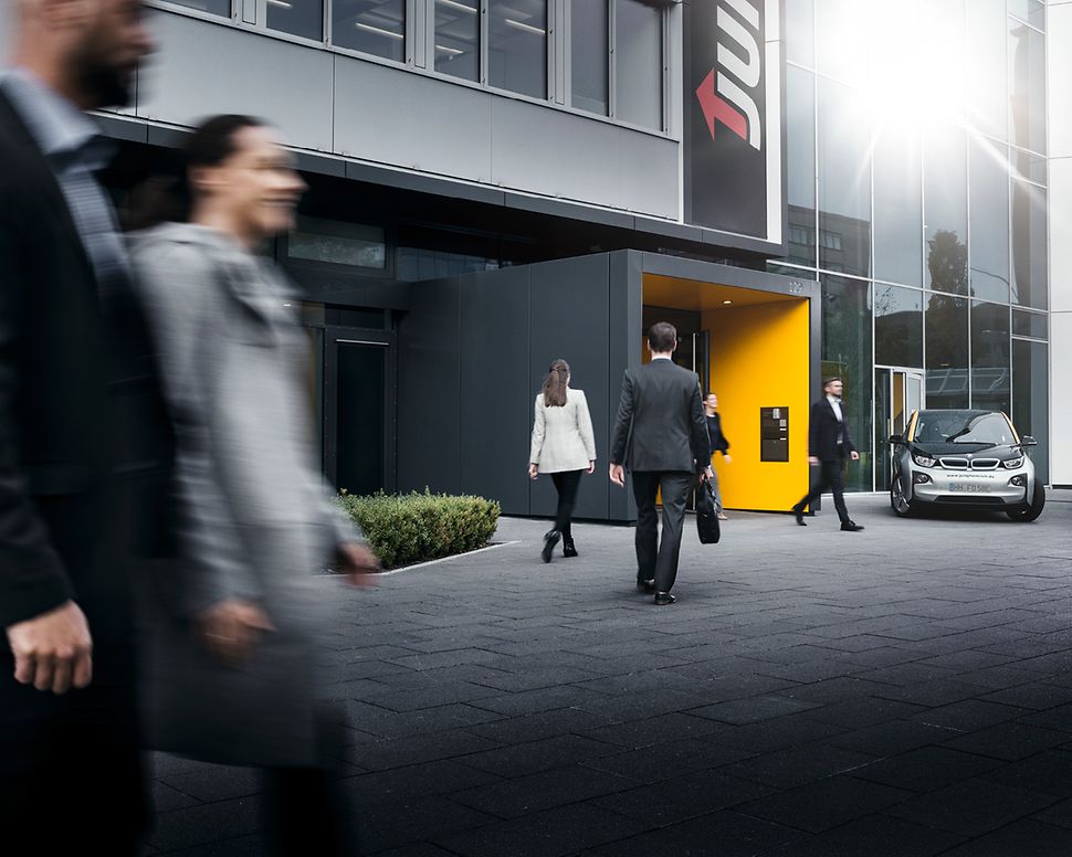 Stage Investor Relations