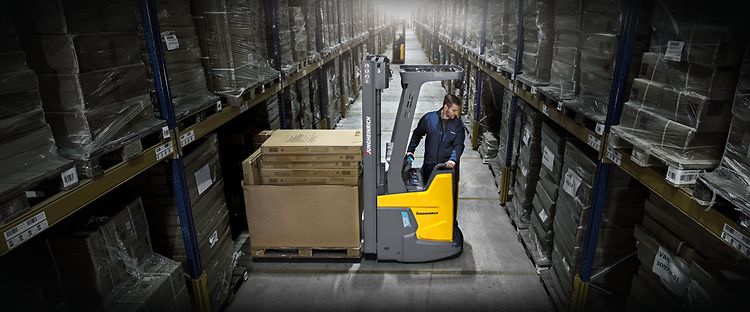 Electric pallet stacker Stand-on