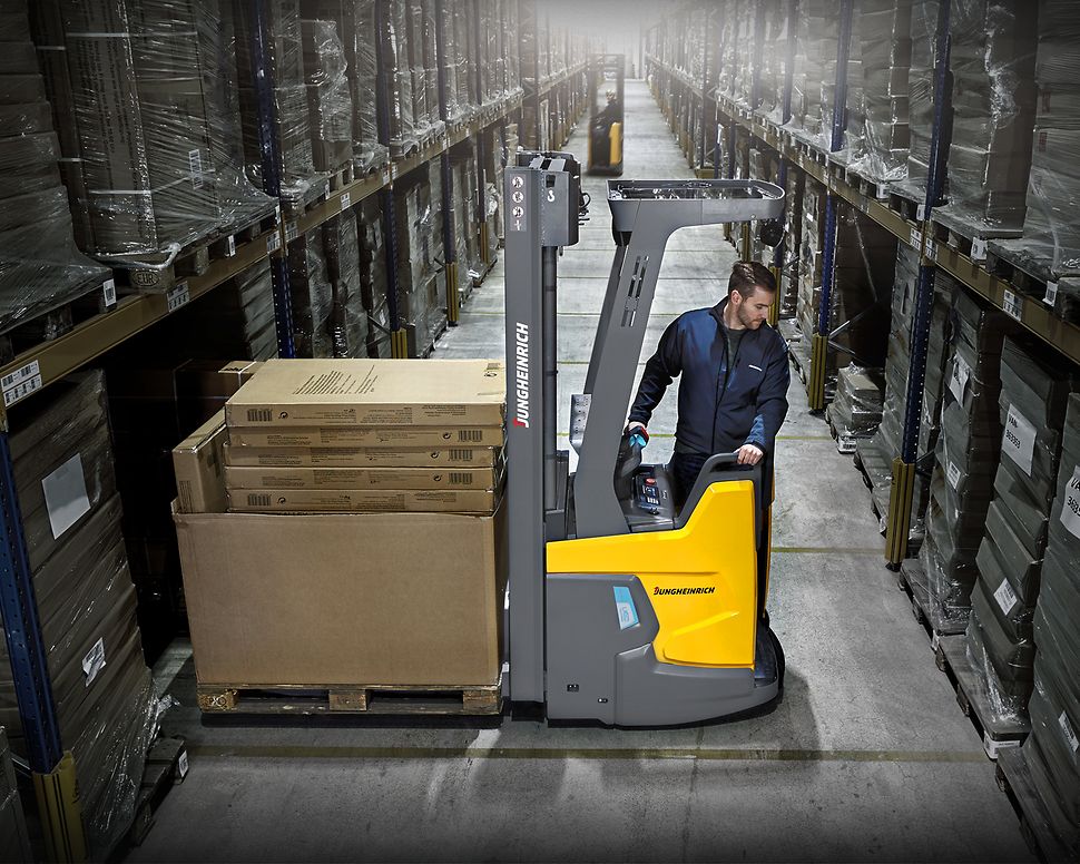 Electric pallet stacker Stand-on