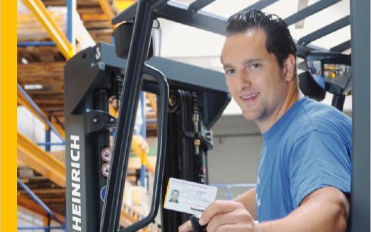 Portada folleto curso de operarios de carretillas