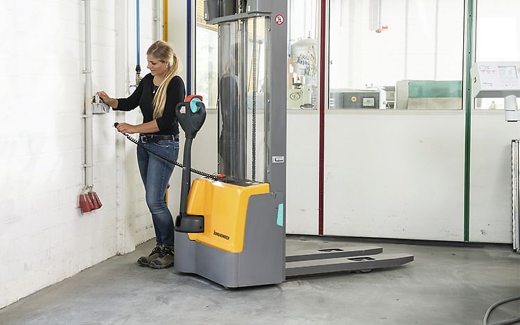 Elevatori elettrici e manuali - Profishop