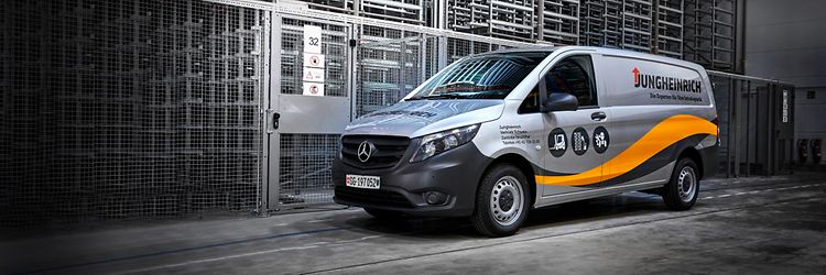 Customer service vehicle_[MAM-49967] (1)