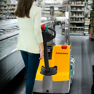 EJD118 bei EDEKA in Norderstedt