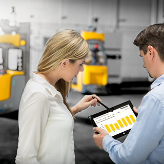 Personen mit Tablet, Lagerlayout-Software