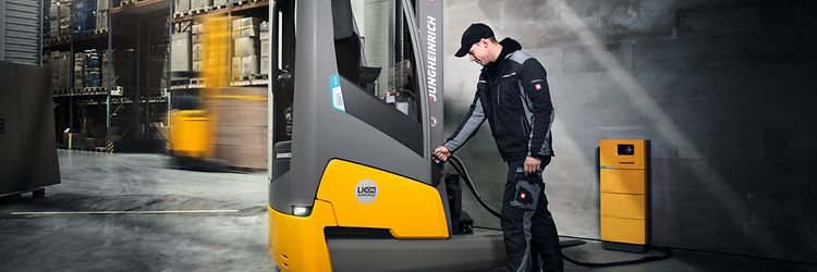 Skjutstativtruck-jungheinrich-etv-1