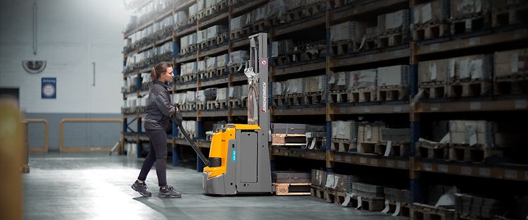 Stapelaar Jungheinrich EJD222