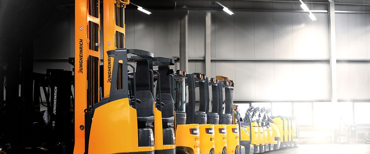 Wynajem długoterminowy wózków widłowych – dostępna flota – jungheinrich.pl