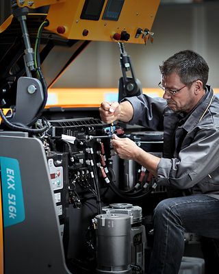 Stage Forklift Service