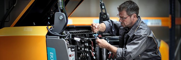 Stage Forklift Service