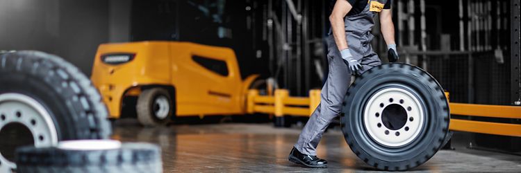 Forklift Service (1)