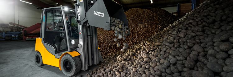 Vysokozdvižný vozík - brambory