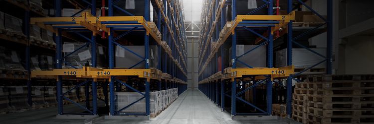 Magazzini a corsie strette
