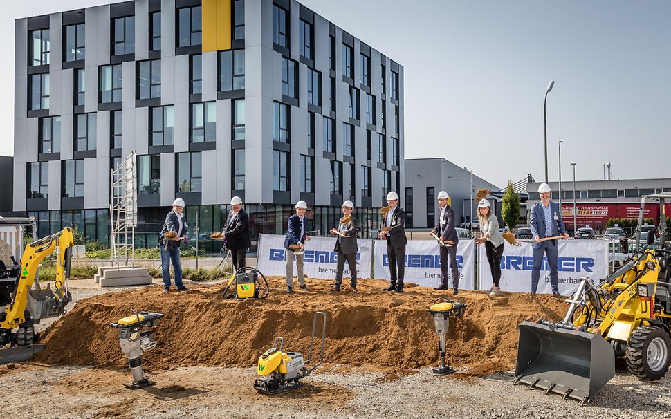 Spatenstich für neues Logistikzentrum