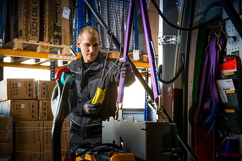 Li-ion service car 4